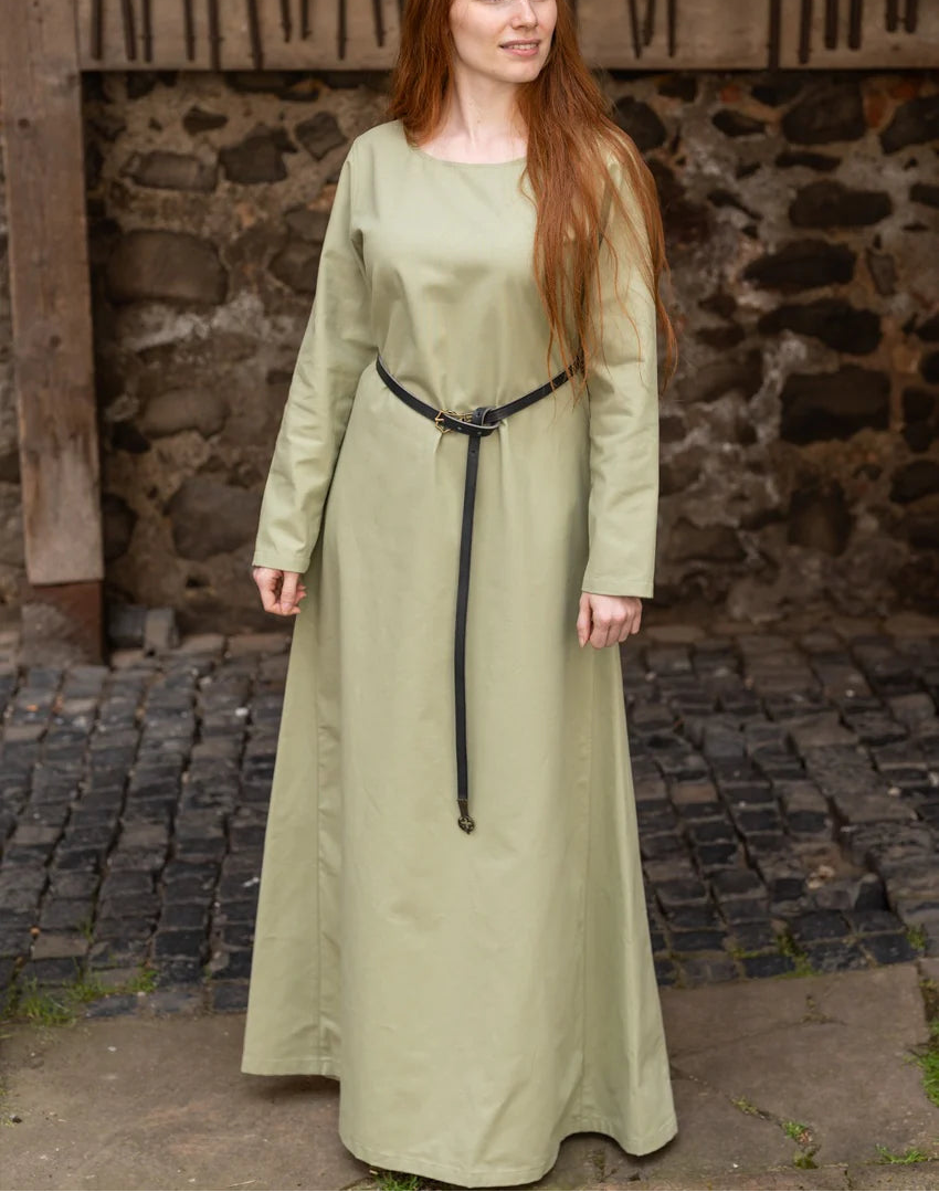 Under Dress (Freya)